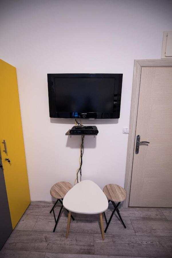 Hostel Evropa Nikšić Zewnętrze zdjęcie